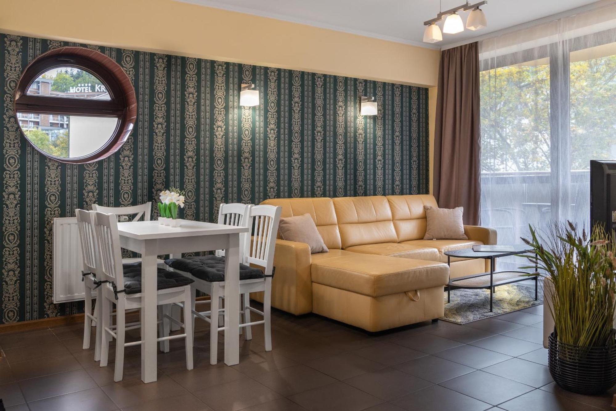 קריניצה זדרוי Aparthotel City Center Apartments מראה חיצוני תמונה